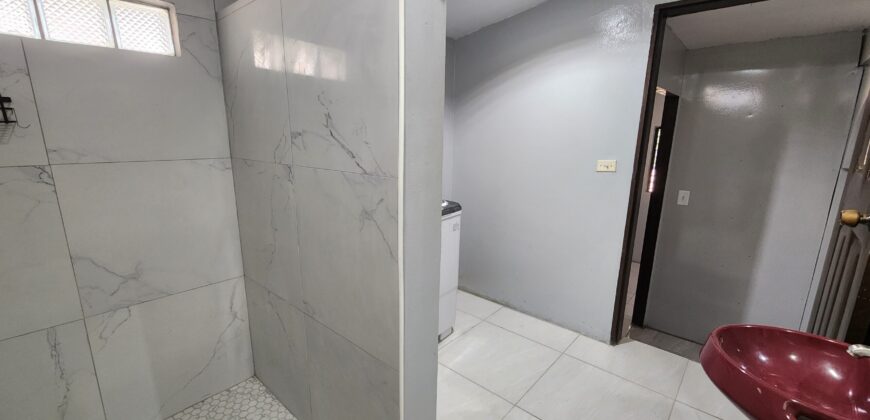 Crimson Park – One Bedroom Ground Floor W/ Office Space