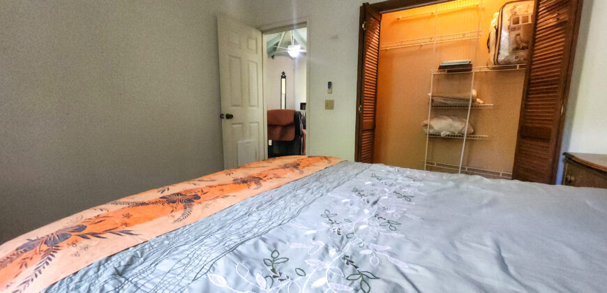 Green Salamander – Upstairs One Bedroom Apartment