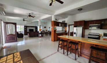 Belmopan Two Story Home – Three Bedroom Apartment