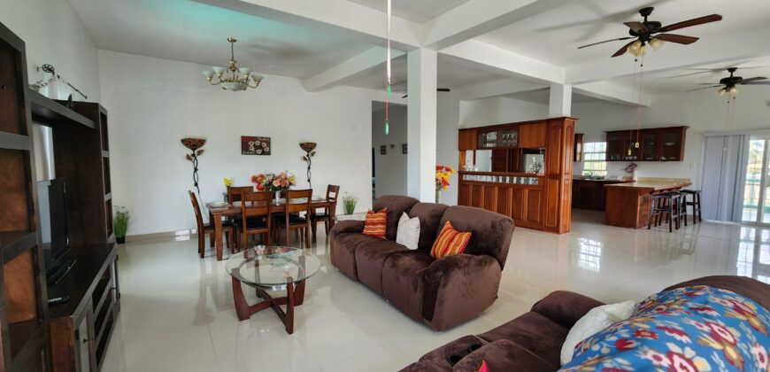 Belmopan Two Story Home – Three Bedroom Apartment