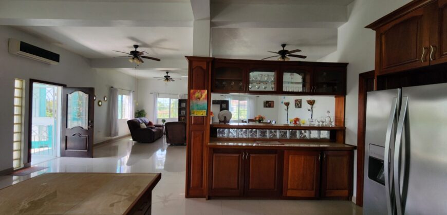 Belmopan Two Story Home – Three Bedroom Apartment
