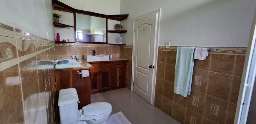 Belmopan Two Story Home – Three Bedroom Apartment