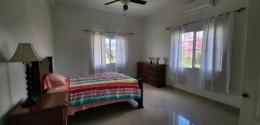 Belmopan Two Story Home – Three Bedroom Apartment