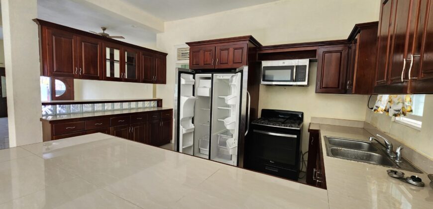 Belmopan- Unfurnished Three Bedroom Ground Floor Apartment