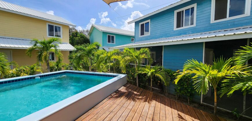 Luna Del Mar – Charming Two-Bedroom Waterfront Condo