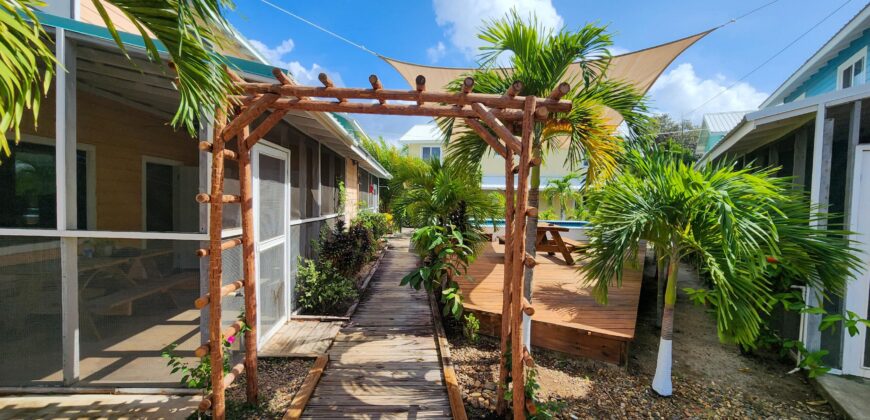 Luna Del Mar – Charming Two-Bedroom Waterfront Condo