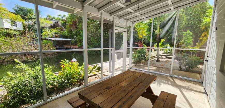 Luna Del Mar – Charming Two-Bedroom Waterfront Condo