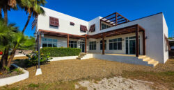 Versatile Open Space in Placencia