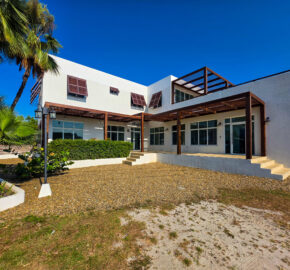 Versatile Open Space in Placencia