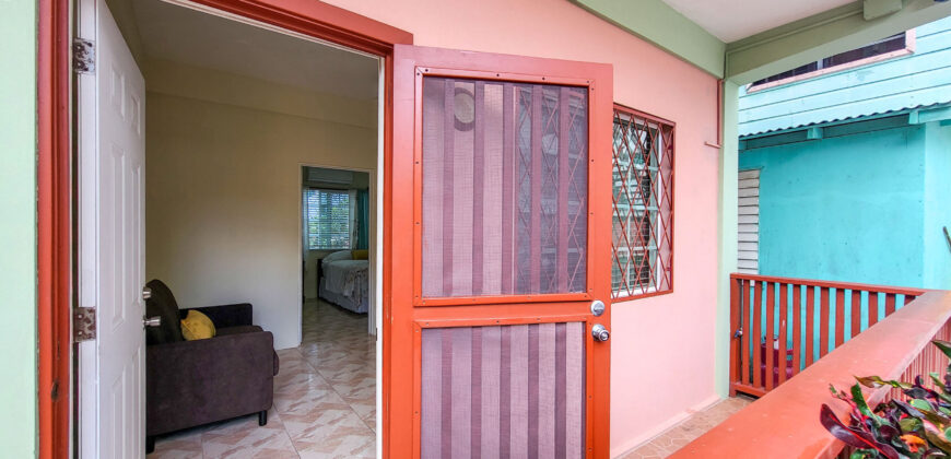 Cozy Sidewalk Apartment – One bedroom