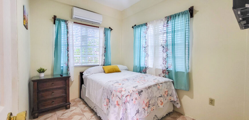 Cozy Sidewalk Apartment – One bedroom