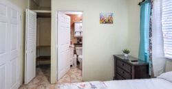 Cozy Sidewalk Apartment – One bedroom